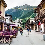 Du Brevent - Village * Chamonix
